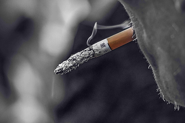 法律科普 | 厕所抽烟致起火，单位能开除员工吗