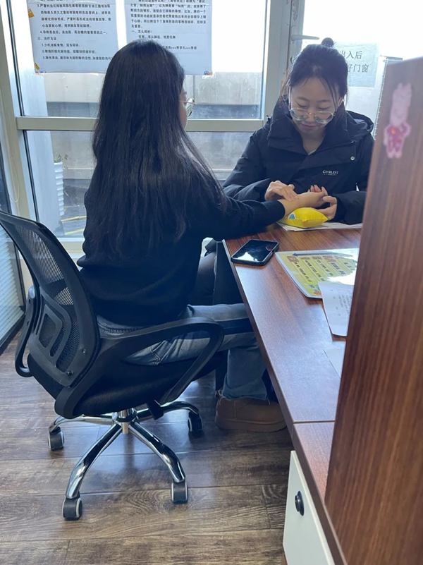 中恒信动态 | 爱心义诊进律所 助力员工健康行
