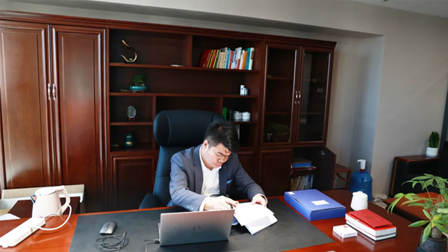 中恒信人物 | 方鹏鹏律师：从警察到律师，看青年律师的成长发展之路