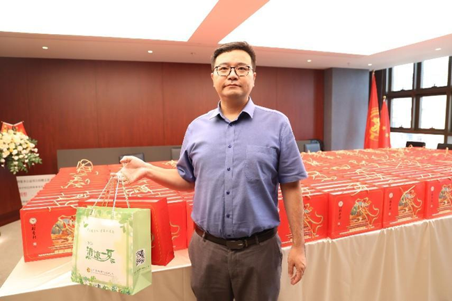 中恒信动态 | 浓情中秋，暖心相伴——中恒信律所为全体员工发放中秋福利